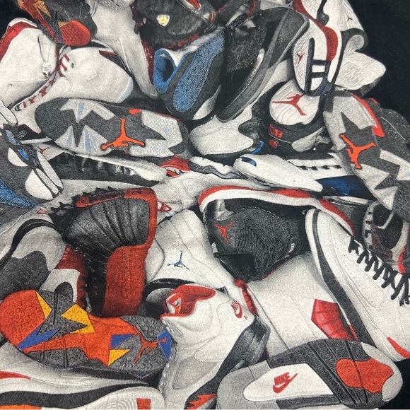 Nike Air Jordan Shoe Pile Collection Graphic Retro T-Shirt Men 2XL Jumpman Logo - Picture 5 of 5